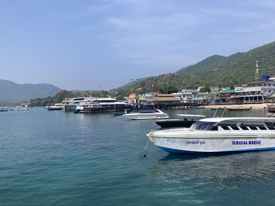 Ferries in Koh Tao